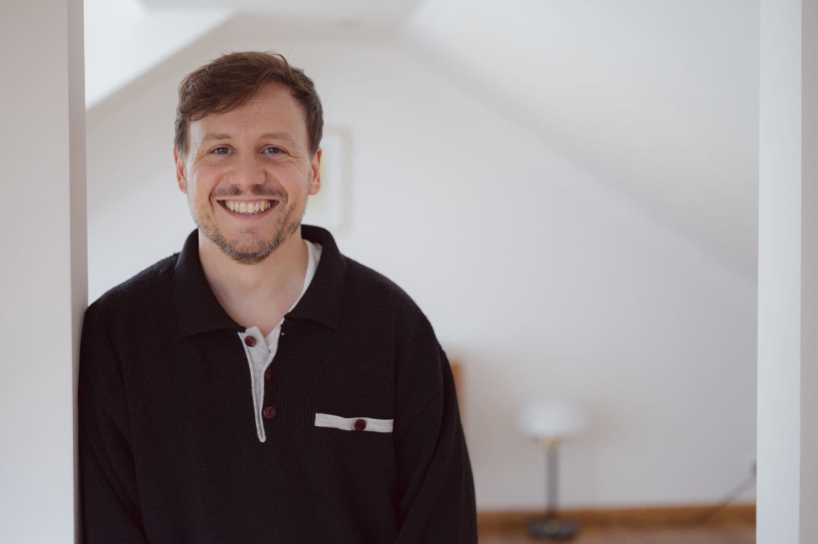 Patrick Heym in seiner Praxis in Bremen